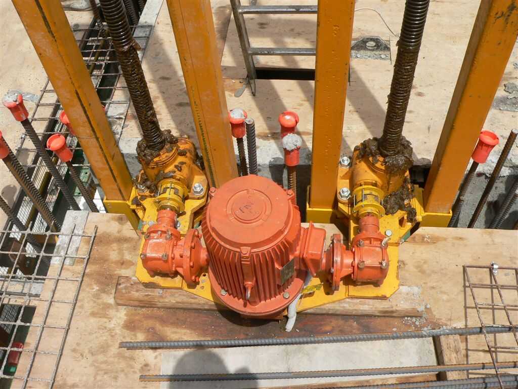 Ball Thread Rod Mechanical Hydraulic Lift Elevator Scaffolding Gearbox Electric Worm Gear Screw Jack for Construction Jump Form