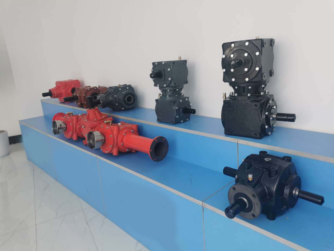 Professional Manufacturer Trailing Mower Gearbox Speed Reducer Pull-behind Mower Gear Drive Gearbox Replacement of Comer T-279D